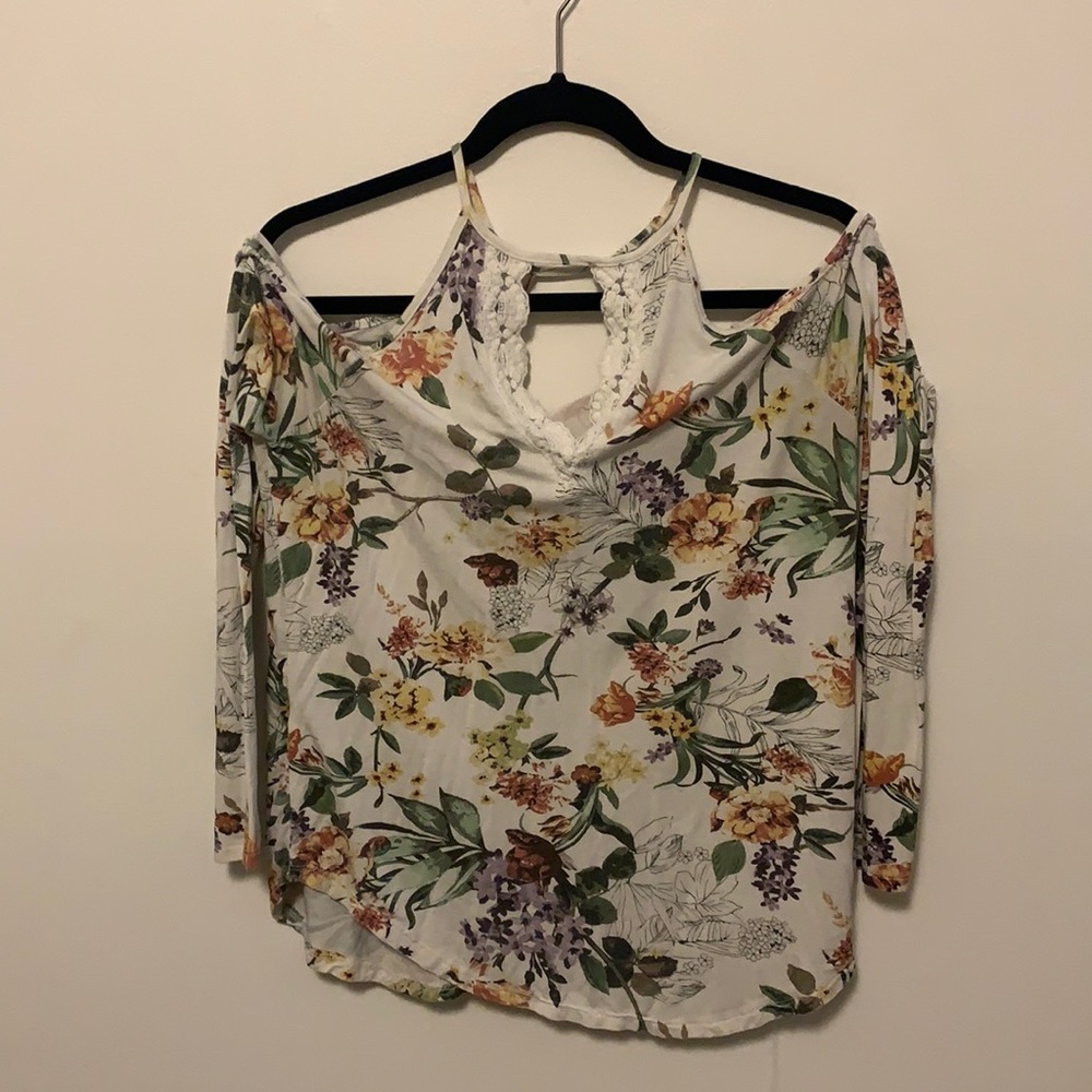 Loose fitting Daytrip shirt